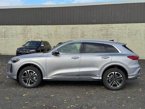 2025 Audi Q5 2.0T quattro Premium