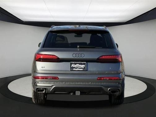 2025 Audi Q7 45 Premium