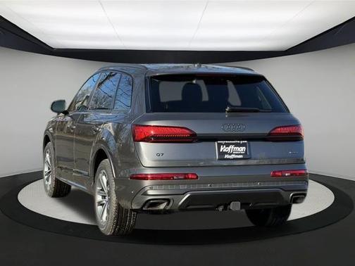 2025 Audi Q7 45 Premium