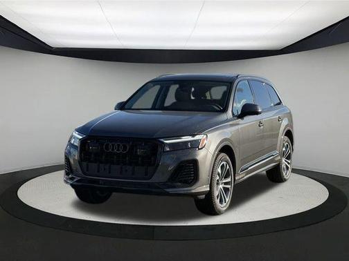 2025 Audi Q7 45 Premium