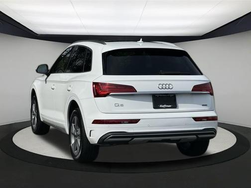 2024 Audi Q5 40 Premium