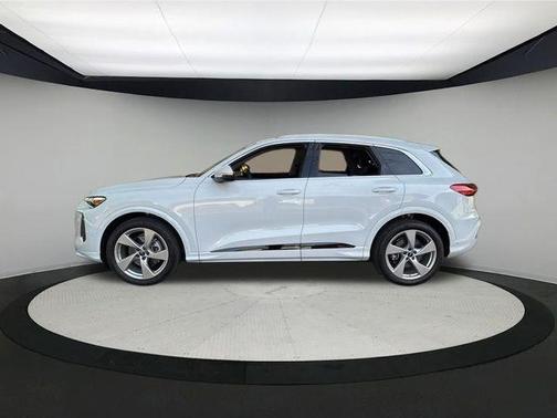2025 Audi Q5 2.0T quattro Premium