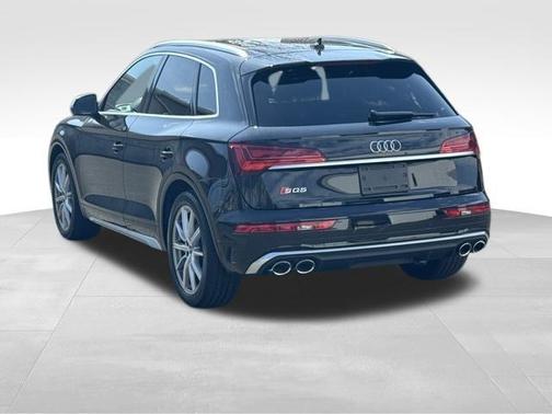 Mythos Black Metallic 2023 Audi SQ5 3.0T Premium Plus