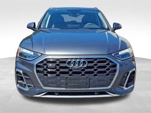 2023 Audi Q5 45 S line quattro Premium