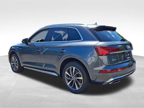 2023 Audi Q5 45 S line quattro Premium