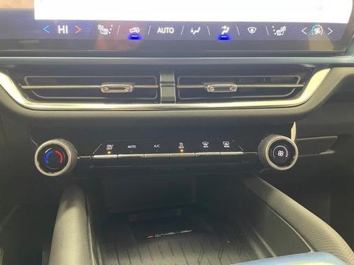 2026 Chevrolet Equinox EV LT 2