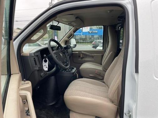 2025 Chevrolet Express 2500 Work Van