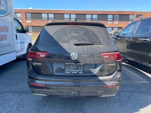 2021 Volkswagen Tiguan 2.0T SE R-Line Black