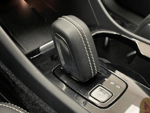 2021 Volvo XC40 Recharge Pure Electric P8