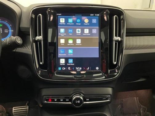 2021 Volvo XC40 Recharge Pure Electric P8