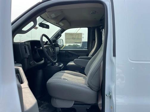 2025 Chevrolet Express 2500 Work Van