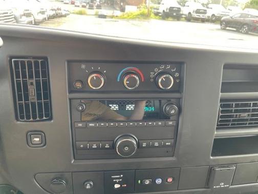 2025 Chevrolet Express 2500 Work Van