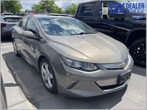 Pepperdust Metallic 2017 Chevrolet Volt LT