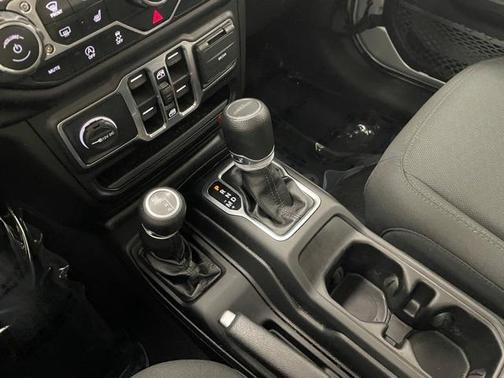 2022 Jeep Gladiator Sport