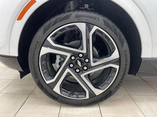 2026 Chevrolet Equinox EV LT 2