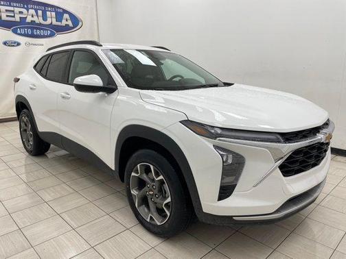 Summit White 2026 Chevrolet Trax LT