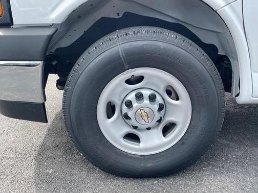 2025 Chevrolet Express 2500 Work Van