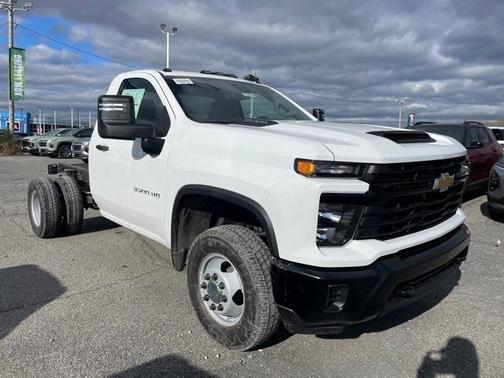 2026 Chevrolet Silverado 3500 WT