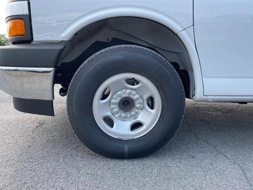 2025 Chevrolet Express 2500 Work Van