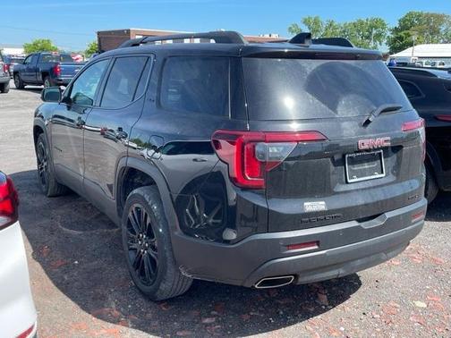 2022 GMC Acadia SLT