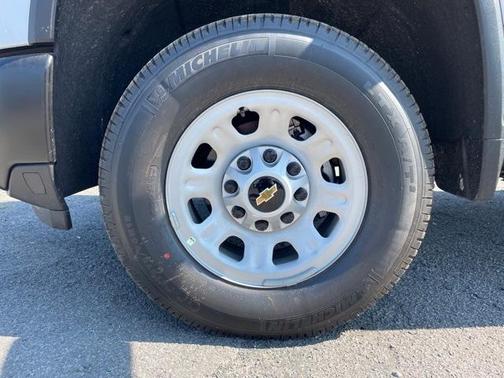 2025 Chevrolet Silverado 3500 WT