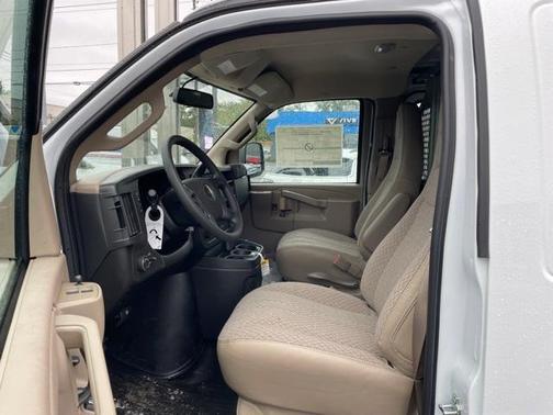 2025 Chevrolet Express 2500 Work Van