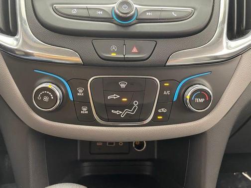 Sterling Gray Metallic 2023 Chevrolet Equinox LS