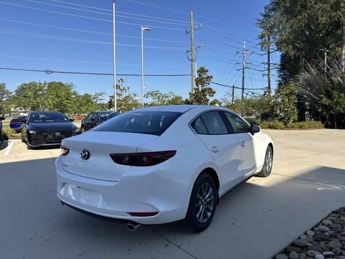 Snowflake White Pearl Mica 2026 Mazda Mazda3 FWD