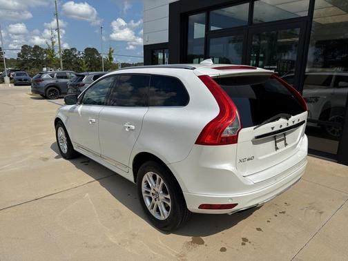 2015 Volvo XC60 T5 Premier Plus