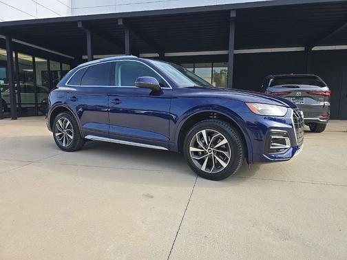 Navarra Blue Metallic 2021 Audi Q5 45 Premium