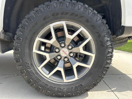2022 GMC Canyon AT4 w/Cloth