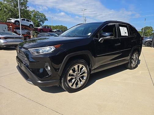 Midnight Black Metallic 2019 Toyota RAV4 Limited