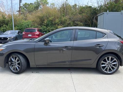 2018 Mazda Mazda3 Touring