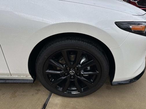 Snowflake White Pearl Mica 2026 Mazda Mazda3 AWD