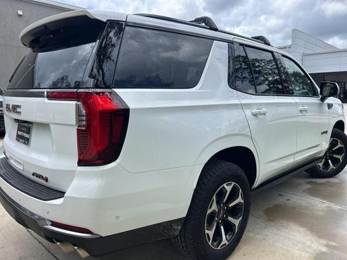 2025 GMC Yukon AT4
