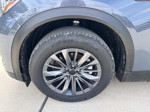 Polymetal Gray Metallic 2026 Mazda CX-70 PHEV SC