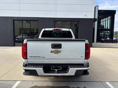 Summit White 2020 Chevrolet Colorado LT