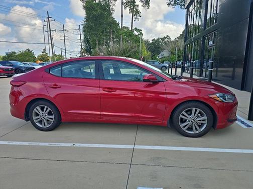 Scarlet Red 2017 Hyundai ELANTRA SE