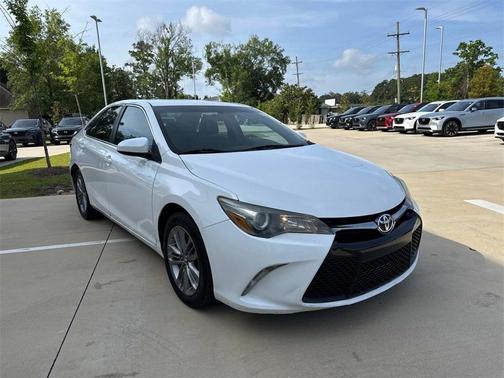 2016 Toyota Camry SE
