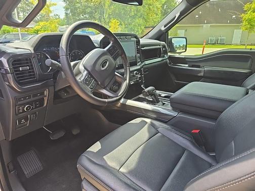 Oxford White 2023 Ford F-150 XLT