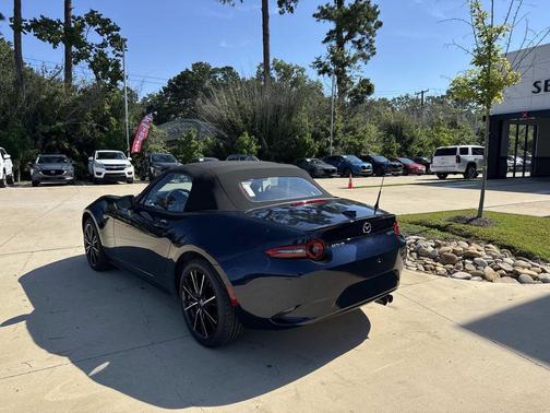 Deep Crystal Blue Mica 2026 Mazda MX-5 Miata Grand Touring