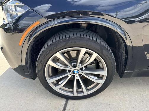 Black Sapphire Metallic 2018 BMW X5 xDrive50i