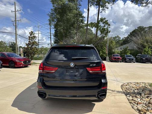 Black Sapphire Metallic 2018 BMW X5 xDrive50i