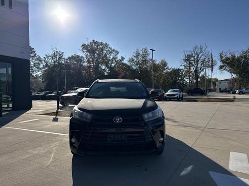 2017 Toyota Highlander SE