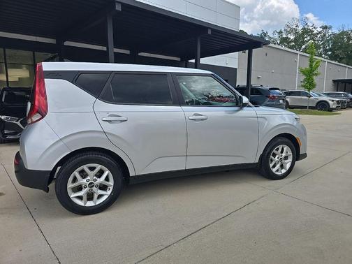 Sparkling Silver 2020 Kia Soul S