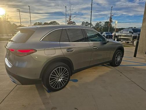 2024 Mercedes-Benz GLC 300 Base