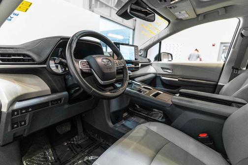 Predawn Gray Mica 2023 Toyota Sienna XLE
