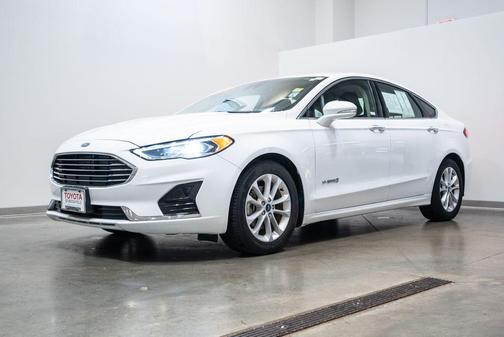 Oxford White 2019 Ford Fusion Hybrid SEL