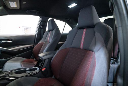 Ice Cap 2023 Toyota Corolla SE