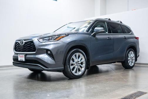 Magnetic Gray Metallic 2020 Toyota Highlander Limited